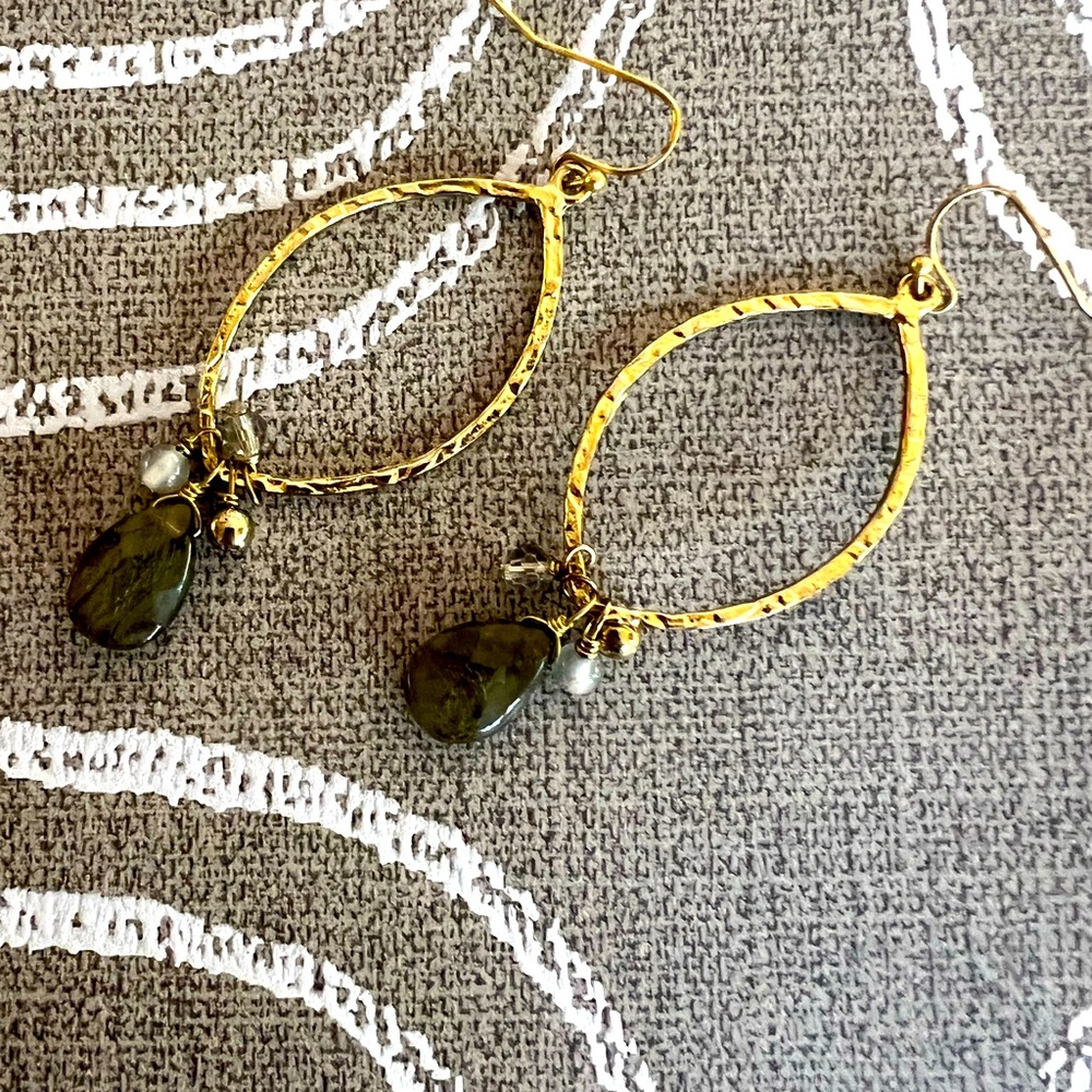 Beautiful neutral earrings with stones